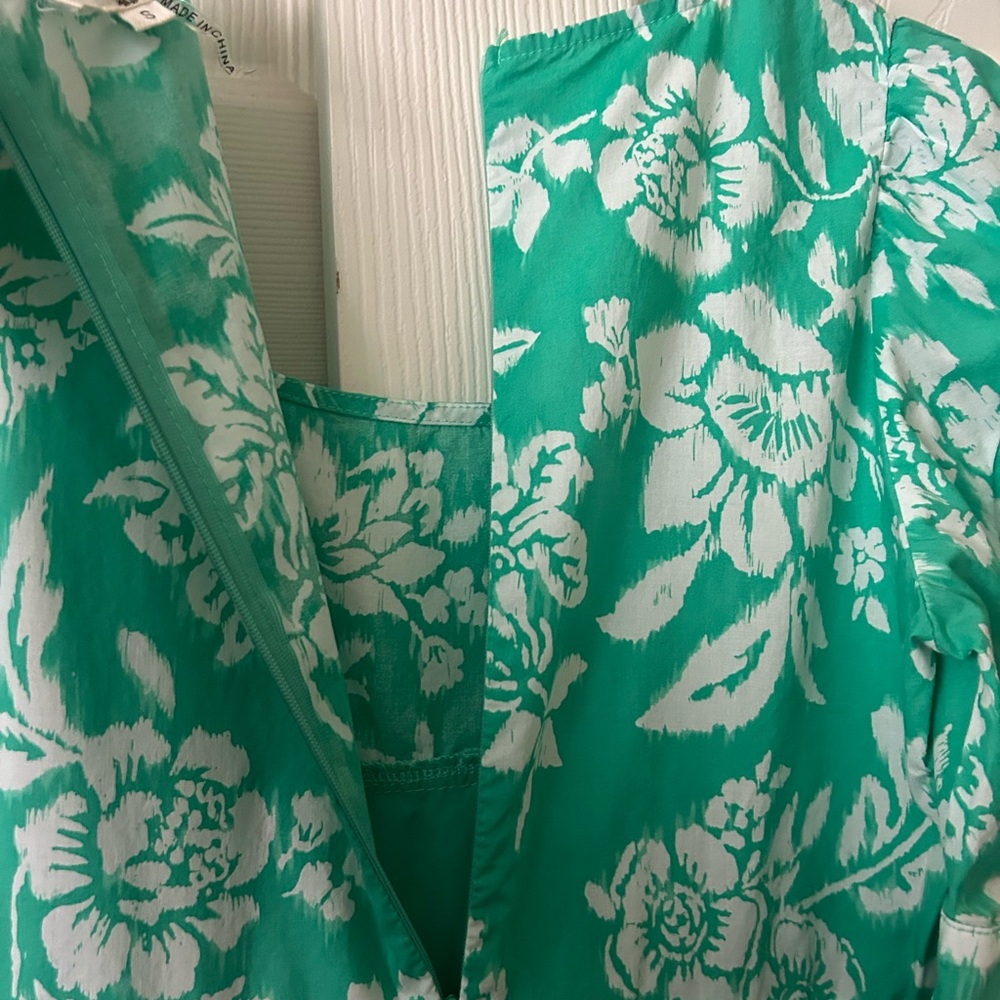 Women’s Floral Puff-Sleeve Midi Dress in Mint Green - Picture 6 of 9